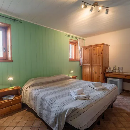 Agriturismo Pian Dei Tass Farmház